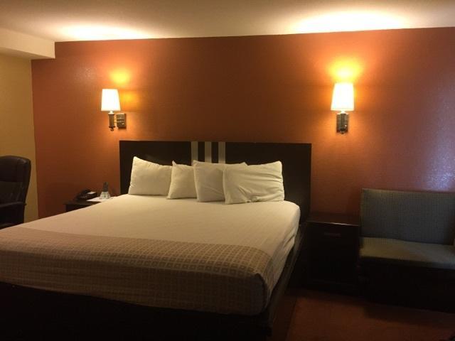 Americas Best Value Inn Caldwell Экстерьер фото